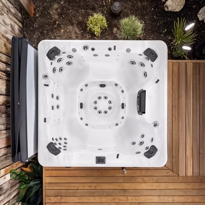 Grand 7-Person Premier Hot Tub
